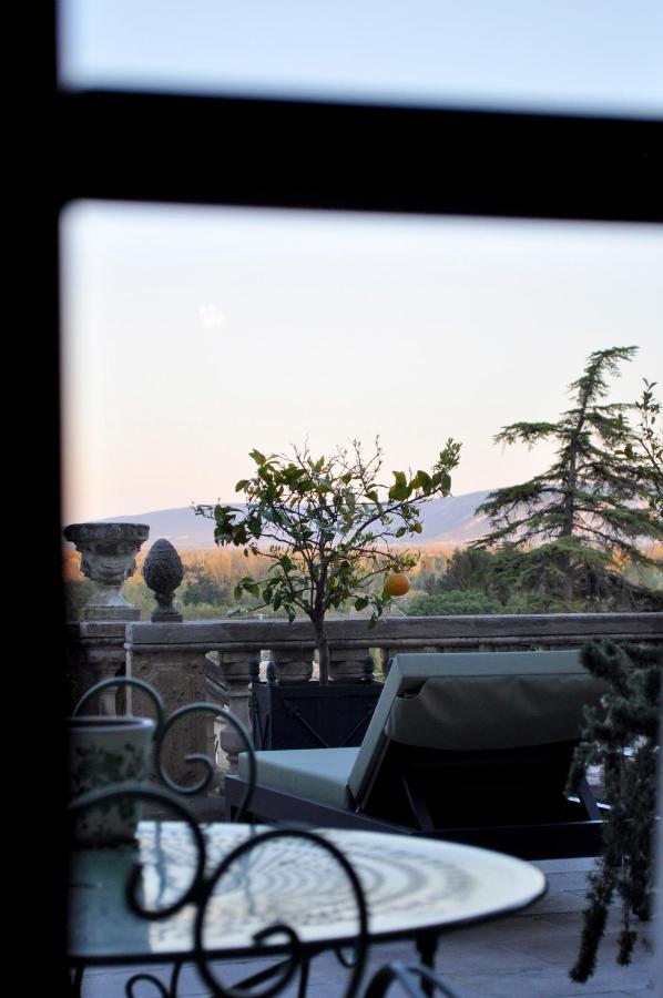 Le Petit Chateau Châteauneuf-de-Gadagne Dış mekan fotoğraf