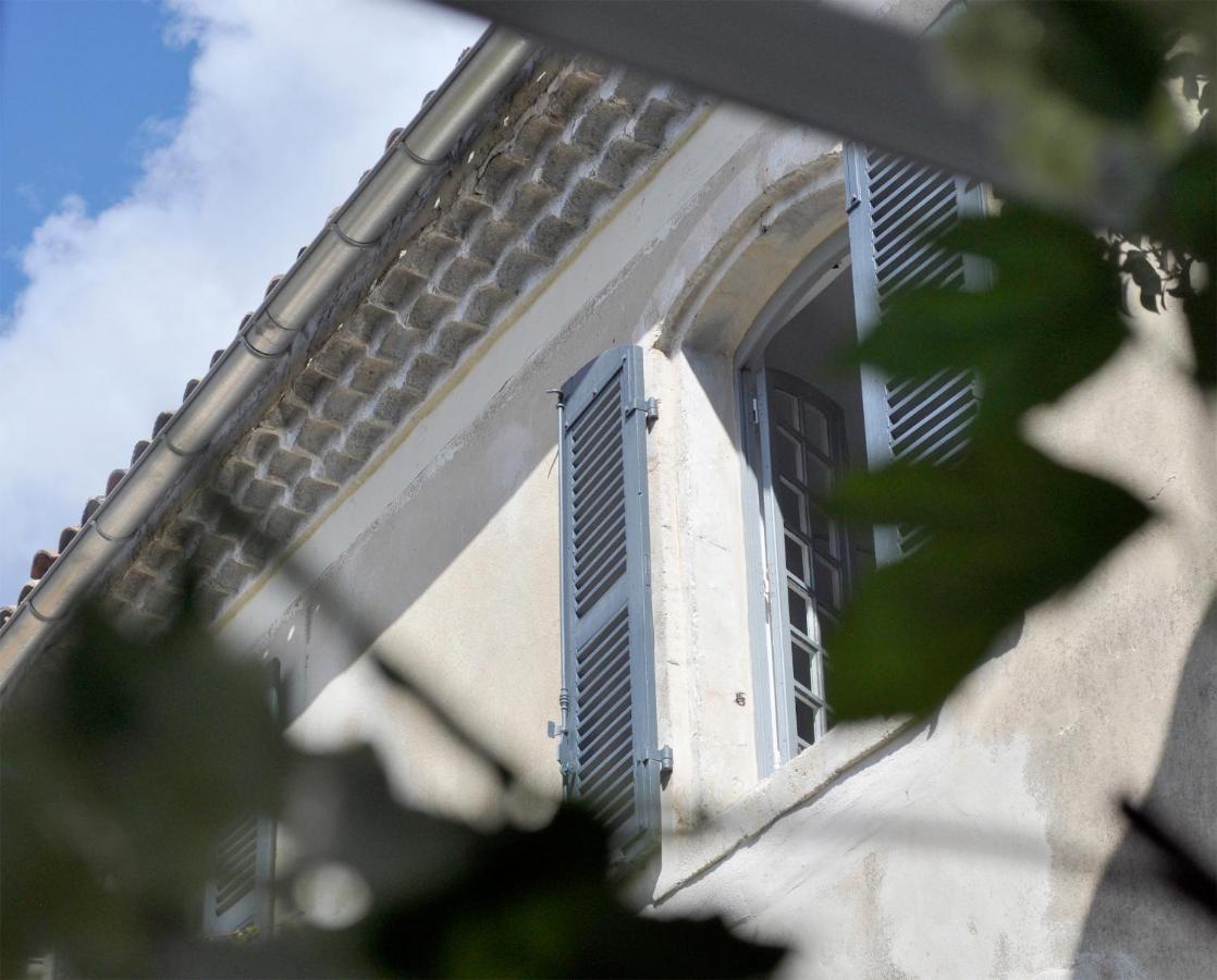 Le Petit Chateau Châteauneuf-de-Gadagne Dış mekan fotoğraf
