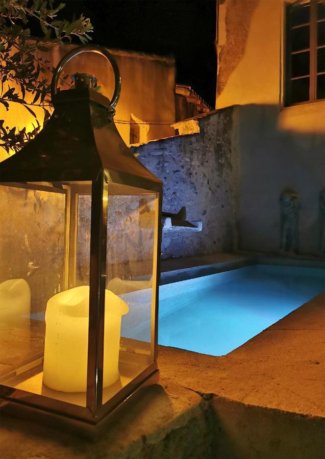 Le Petit Chateau Châteauneuf-de-Gadagne Dış mekan fotoğraf