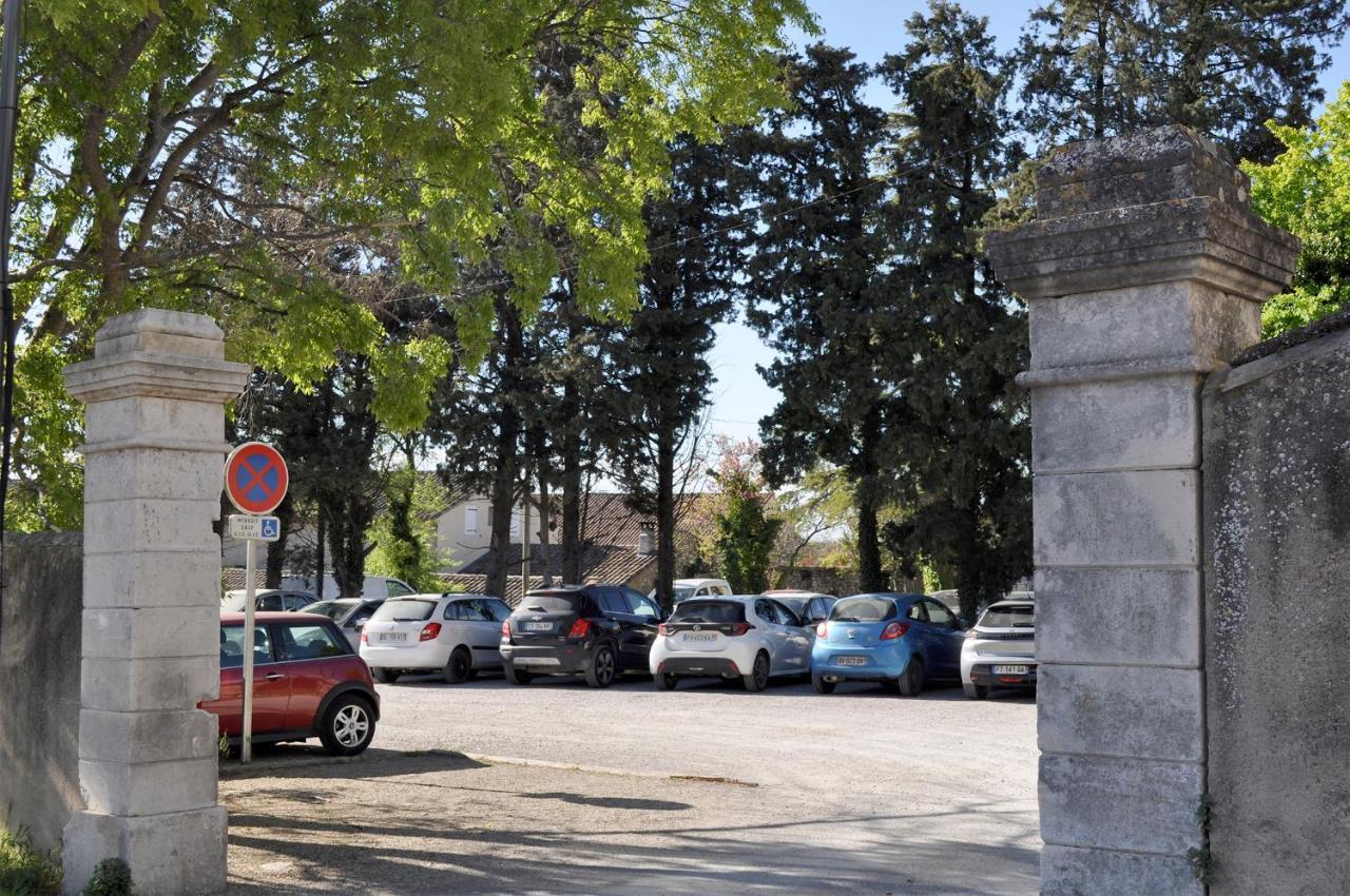 Le Petit Chateau Châteauneuf-de-Gadagne Dış mekan fotoğraf