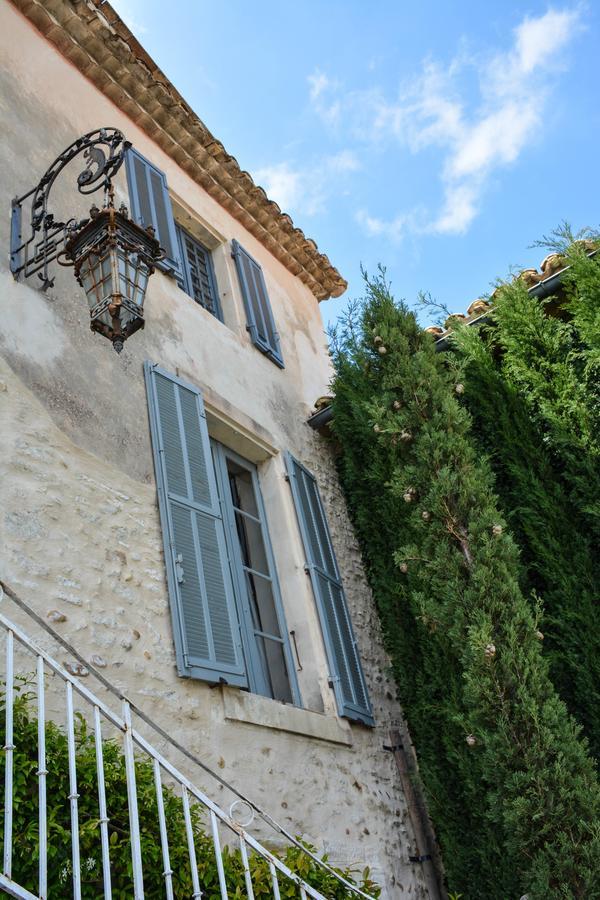 Le Petit Chateau Châteauneuf-de-Gadagne Dış mekan fotoğraf